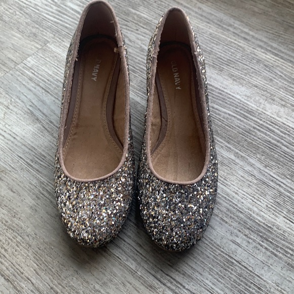 Old Navy size 6 glitter kitten heels - Picture 1 of 6